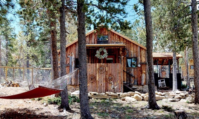 Coal Creek Cabin | Golden, Eldora. Lil Frying Pan Cabin Pets Welcome