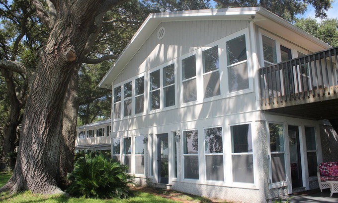 Saint Helena Island House | Golden Hour Beach Cottage - St. Helena Island