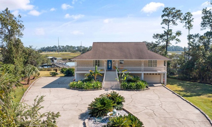 Brunswick House | Golden Isles Getaway -*ASK ABOUT SNOWBIRD SPECIALS*