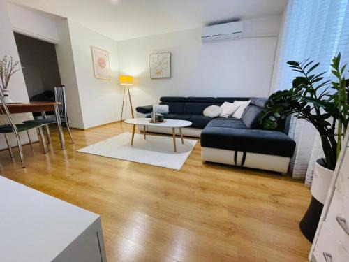 Juh Apartment | Golden Key Apartment