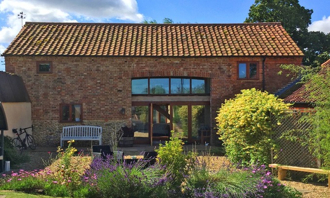 Fakenham House | Golden Lion Barn - Three Bedroom House, Sleeps 6