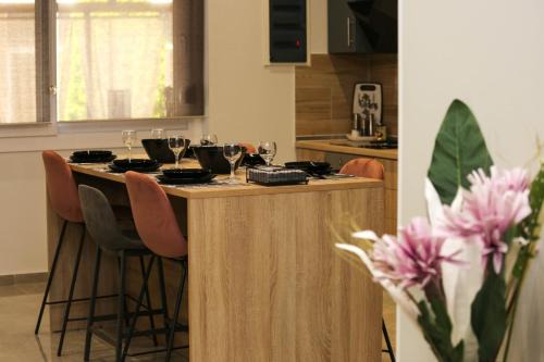 Nestos Apartment | Golden Living apartment