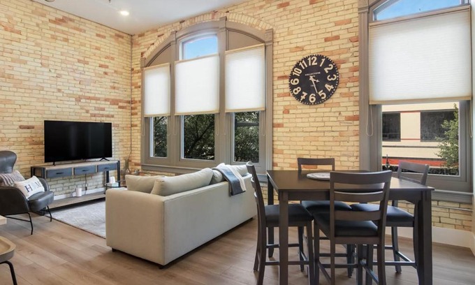 Traverse City House | Golden Lofts Unit 3 Downtown Traverse City 2bd 2ba