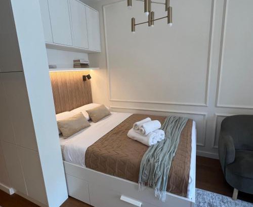 Grbavica Apartment | Golden Olive Boutique Studio Apartment with Private Parking