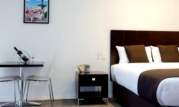 Strathdale Hotel | Golden Reef Motor Inn