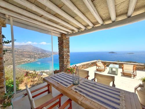 Kato Aprovatou Apartment | "GOLDEN SUNSET VILLA" 3-BDR, Breathtaking Views
