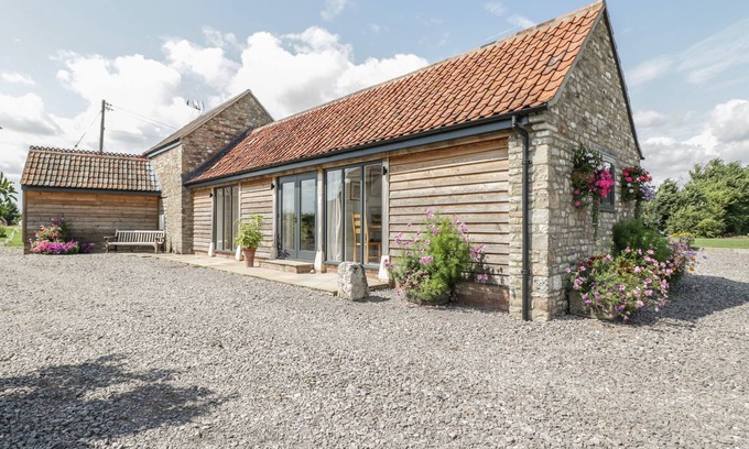 Olveston Cottage | GOLDEN VALLEY BARN, family friendly in Oldbury-On-Severn
