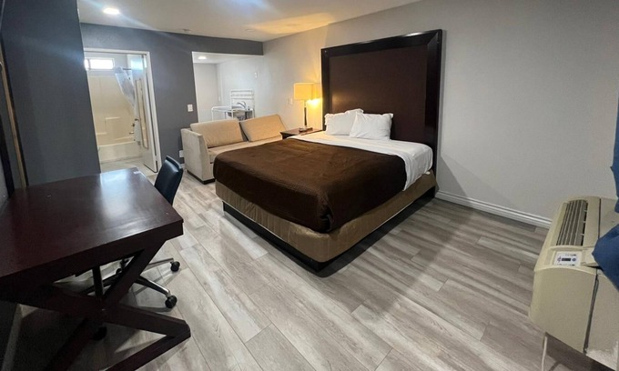 Sylmar Hotel | GOLDSTAR INN