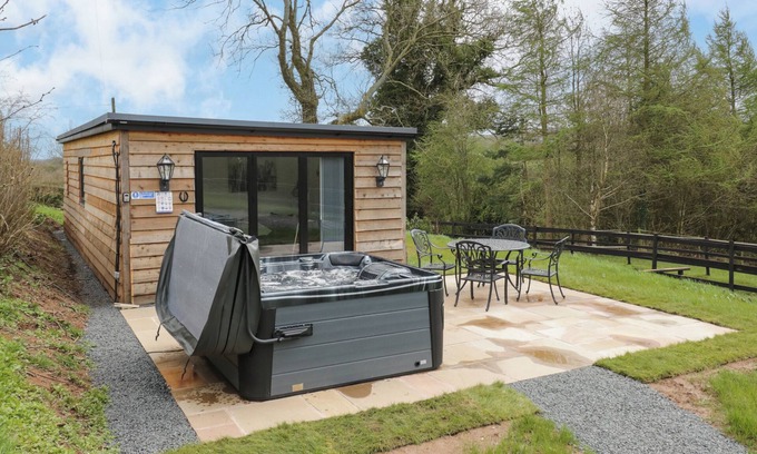 Kidderminster Cottage | Goldthorne Lodge