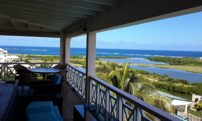 Frigate Bay Villa | Golf and beach 5 to 10 min, private development, car port, security people u
