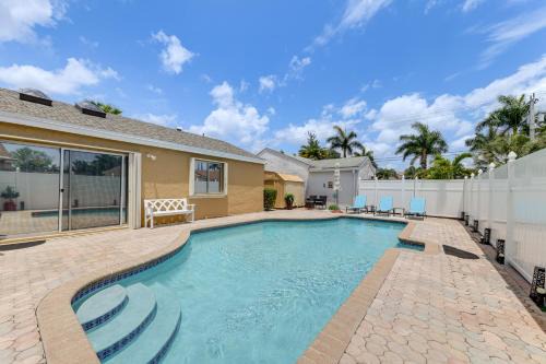 Whisper Walk House | Golf and Shop Gem with Private Pool in Boca Raton