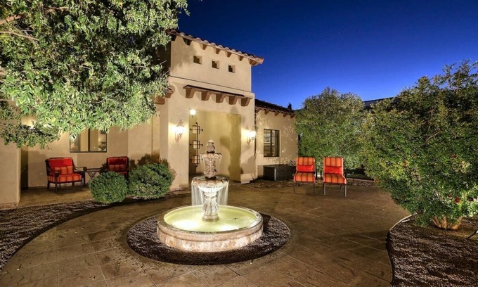 Central Scottsdale House | Golf & Baseball Batting Cage/Hot Tub/Luxurious Living/Private, Gated, Quiet