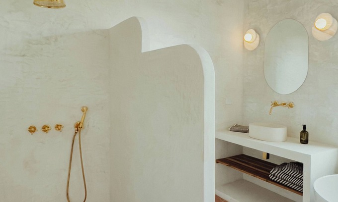 Samara Villa | Golf Cart Included ~ Mediterranean/Moroccan Design ~ 5’ Beach~ Salt-Water Pool