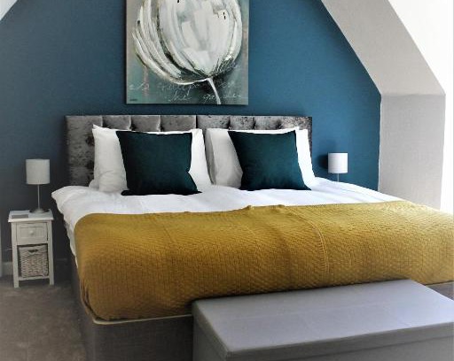 Lansdown Apartment | Golf Club House FREE MULTI SPACE PARKING