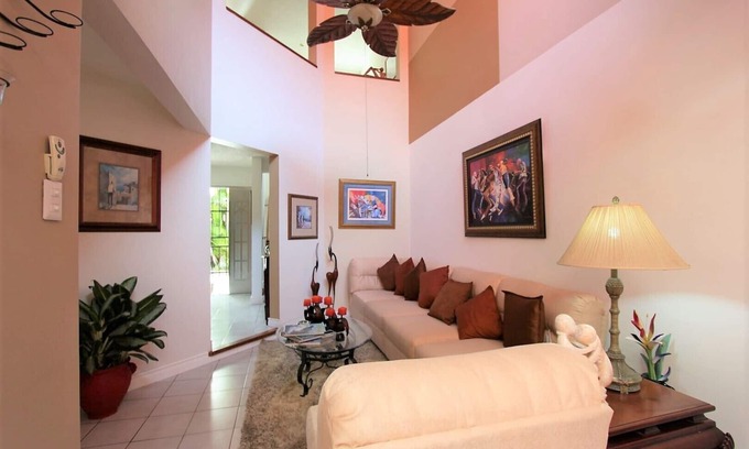 Ciudad Cariari House | Golf Community Townhouse