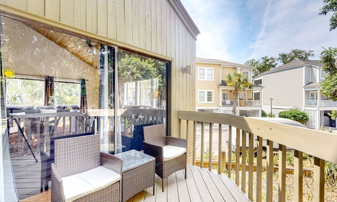 Ocean Ridge Cottage | Golf course-front beach home with full kitchen - close to the beach