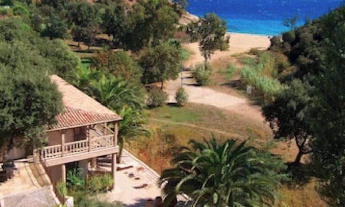 Cavalaire-sur-Mer Villa | Golf de St-Tropez - Clos Des 7 Palmiers on the beach