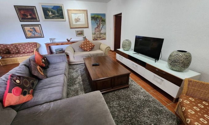 White River Villa | Golf Estate Vacation Property - Poseidon's Knoll