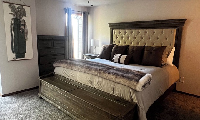 Mountain Home House | Golf Lovers Townhouse, perfect for adult couples!n2 Bedrooms, 2.5 bathrooms.