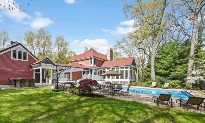 Grand Beach House | Golf, Private Pool, Game Room & Outdoor Entertaining - Sleep 16 in Grand Beach