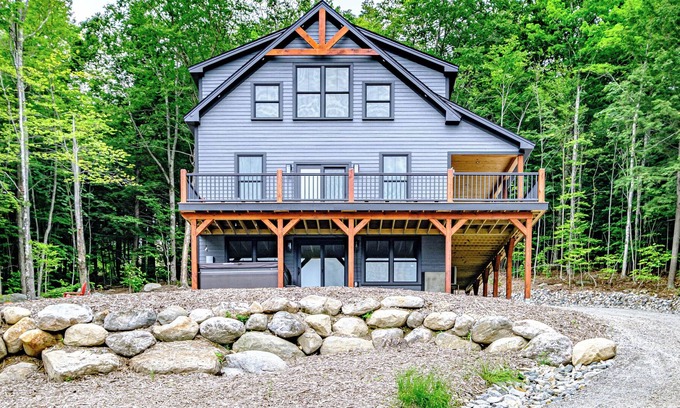 Sunday River Area Ski Chalet | Golf special$150 Gift card to Sunday River or Bethel Inn golf per reservation