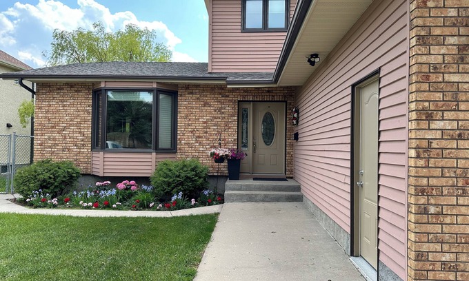 Regina House | Golf View House - Peacefull, Relaxing, Family-Friendly Home