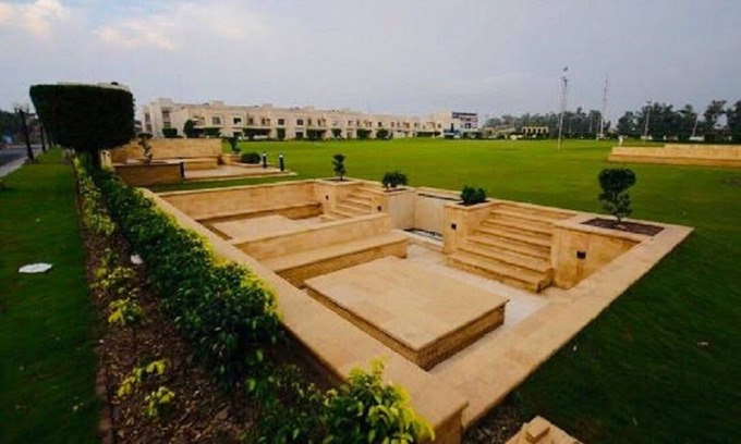 Lahore Hotel | Golf View luxury icon suites