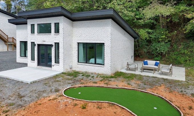 Mount Airy House | Golf Views Mount Airy