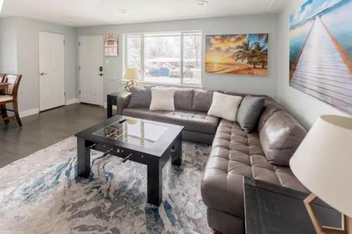 Scenic Heights House | Golfers Dream! Sweet NW location.