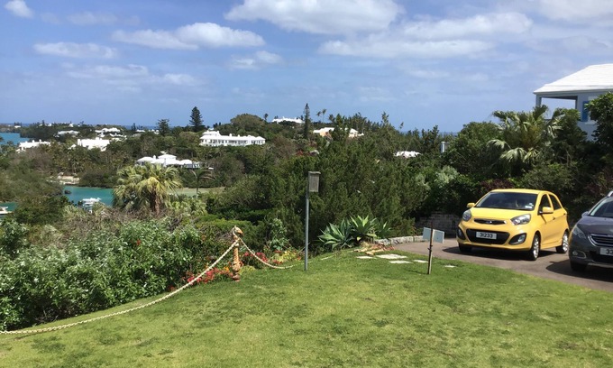 St. George's House | Golfers’ Paradise near beaches