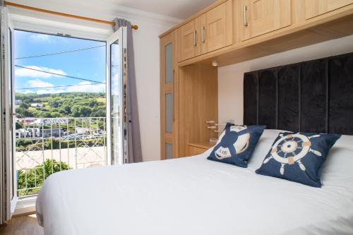 Aberporth House | Golwgfor (Sea View) by Aberporth Beach Holidays