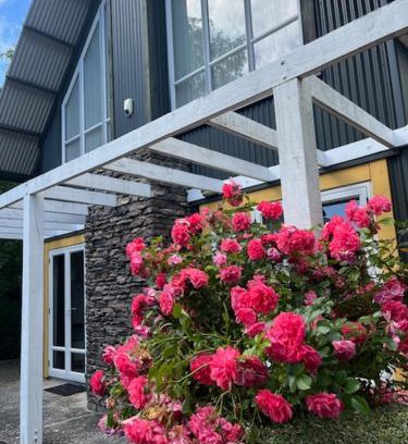 Ohakune Ski Chalet | Gondwana Chalet perfect for all seasons