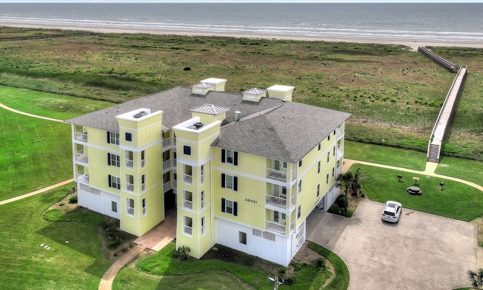 Red Fish Cove Condo | Gone Coastal- Beach Front, Ocean Views, Next to Beach Walkover.