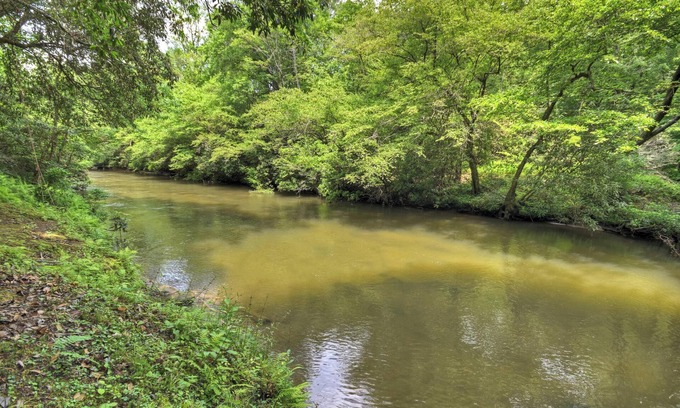 Epworth Cabin | Gone Fish Inn| Creek Frontage| Hot Tub | Pool Table