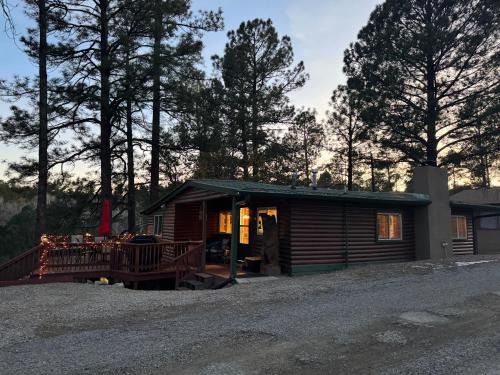 Ruidoso House | Gonzales Cozy Little Bear Cabin