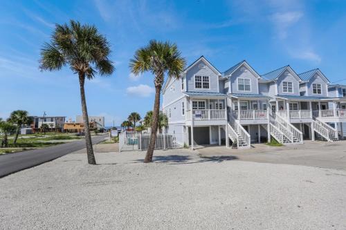 Mexico Beach House | Good Day Sunshine by Pristine Properties Vacation Rentals