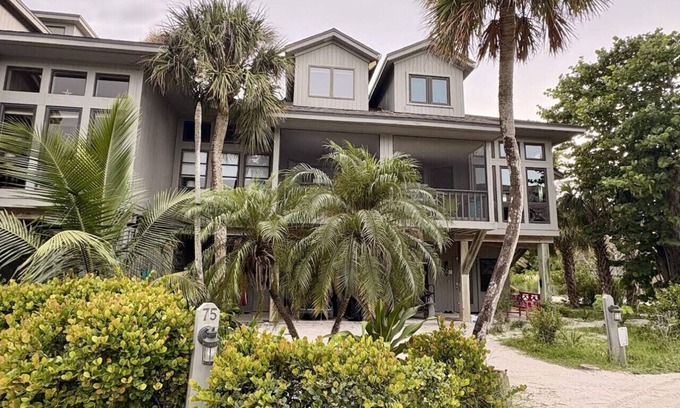 Jose's Hideaway House | Good Day Sunshine Townhome in Safety Harbor