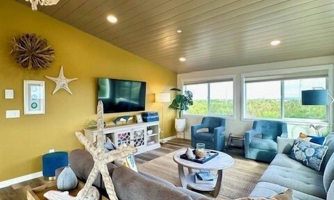 Ocean Shores House | Good Vibrations Unit #A Duplex on the Canal