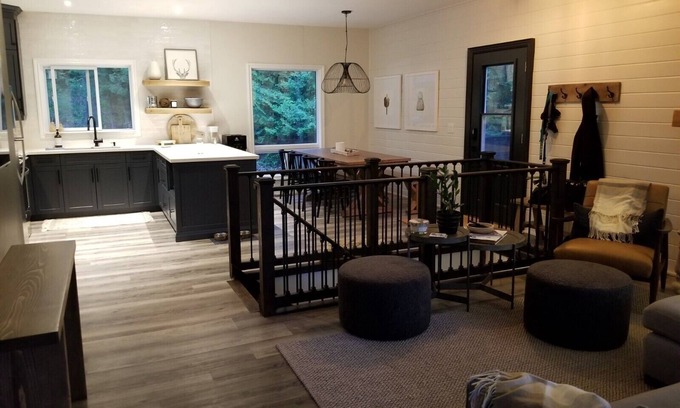 Gooderham Cottage | Gooderham Lakehouse - Enjoy the peace, tranquility and northern air.