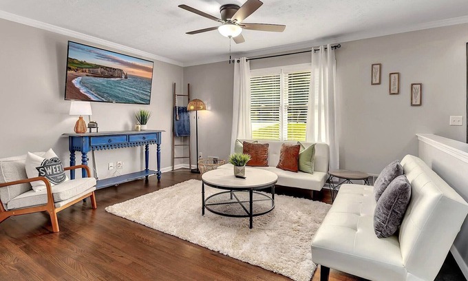 Marietta House | GoodKarma Rentals - Historic Marietta Newly Renovated Entire House.Next Door to