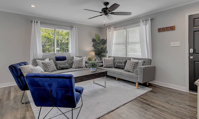 Marietta House | GoodKarma Rentals -Mary's Hideaway!Marietta Square Entire House ,Clean,Close ml