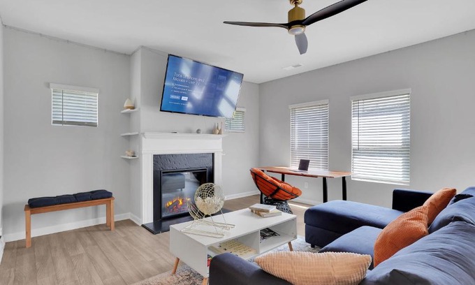 Red Oak House | GoodLiving Atlanta - Family Getaway - Pets Welcome