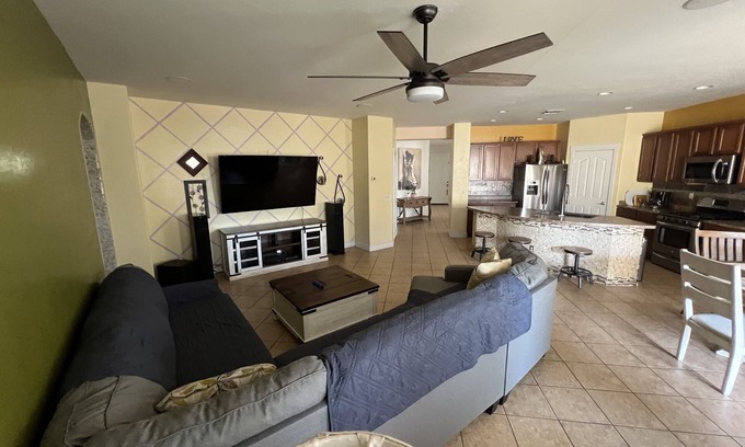 Canyon Trails House | Goodyear Spring Training/Indians & Reds Stadium 5m away!