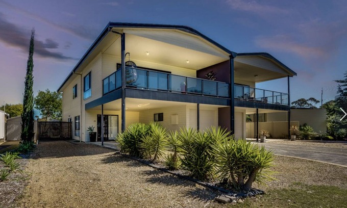 Goolwa South House | Goolwa serenity, Great balcony, Modern, peaceful, water and attractions close by