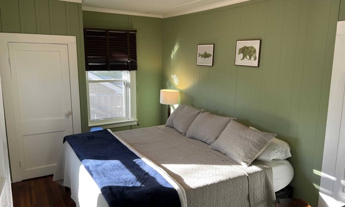 North Creek House | Gore Mountain Lift View Getaway: 5 Unit Complex