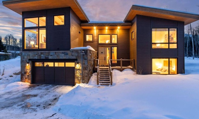 Silverthorne House | Gore Range Retreat - Luxury Mountain Rental