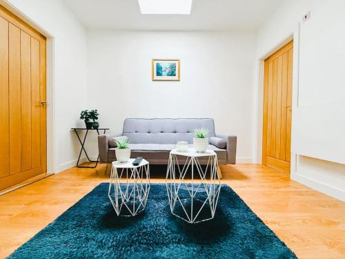 Pudsey Apartment | Gorgeous 1 bed flat, Sleeps 4, free Parking, Pet friendly, Pudsey, Leeds