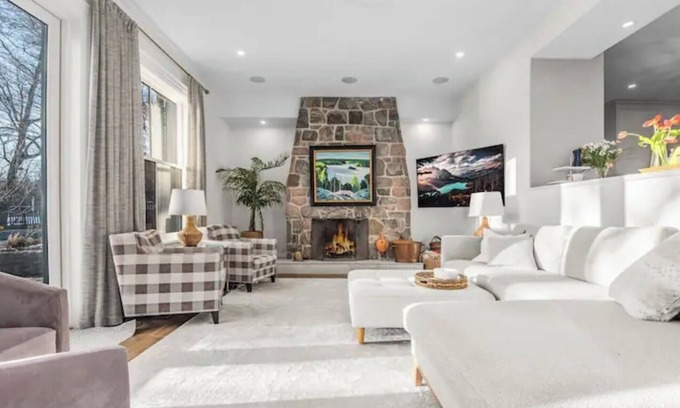 Selwyn House | Gorgeous 100 acre Country Estate with swimming pool, tennis courts and much more
