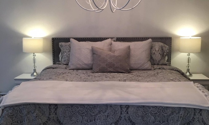 Chandler House | Gorgeous 2 Bed, 2 Bath 1600 sq ft Renovated Home for Rent in Sun Lakes Arizona