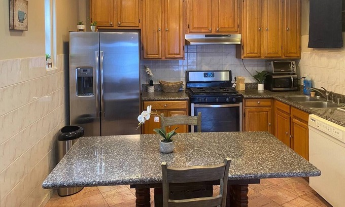Bay Area House | Gorgeous 2 bedroom house w/ Wi-Fi & Self Check In